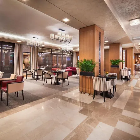 Landmark Creek & Wellness 4*