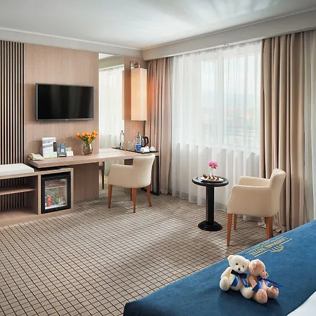 Landmark Creek & Wellness 4* بلوفديف