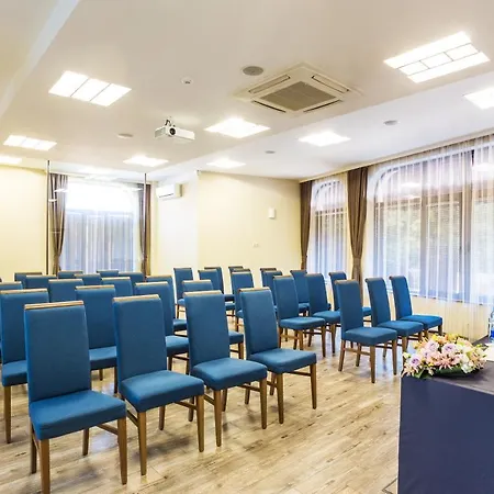 Landmark Creek Hotel & Wellness Plovdiv 호텔 4*