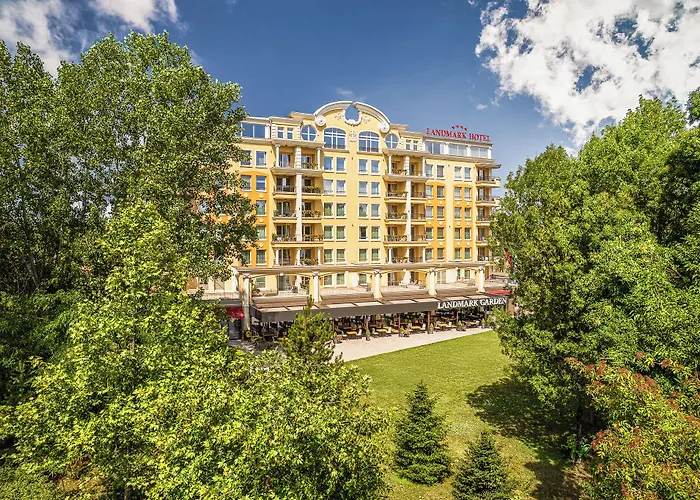 Landmark Creek & Wellness 4*